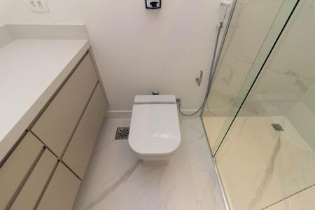 Apartamento para alugar com 230m², 3 quartos e 2 vagas Apartamento para alugar com 230m², 3 quartos e 2 vagasBanheiro 2 - Suíte
