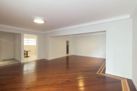 Apartamento para alugar com 230m², 3 quartos e 2 vagas Apartamento para alugar com 230m², 3 quartos e 2 vagasSala