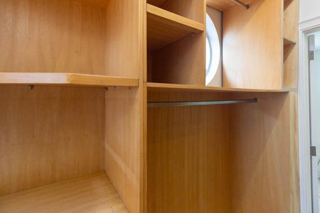 Apartamento para alugar com 230m², 3 quartos e 2 vagas Apartamento para alugar com 230m², 3 quartos e 2 vagasQuarto 1 - Suíte