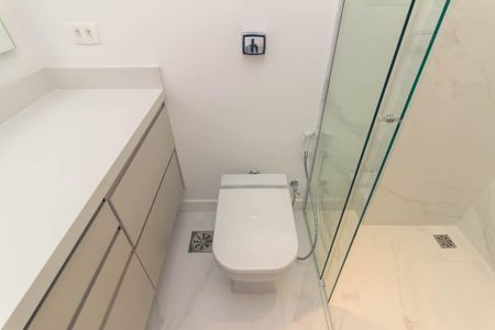 Apartamento para alugar com 230m², 3 quartos e 2 vagas Apartamento para alugar com 230m², 3 quartos e 2 vagasBanheiro 3 - Suíte