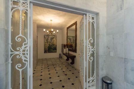 Apartamento para alugar com 230m², 3 quartos e 2 vagas Apartamento para alugar com 230m², 3 quartos e 2 vagasÁrea comum - Hall Social