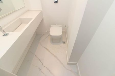 Apartamento para alugar com 230m², 3 quartos e 2 vagas Apartamento para alugar com 230m², 3 quartos e 2 vagasLavabo
