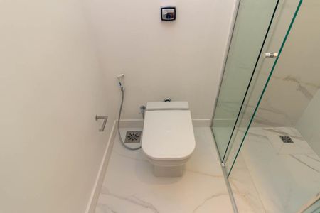 Apartamento para alugar com 230m², 3 quartos e 2 vagas Apartamento para alugar com 230m², 3 quartos e 2 vagasBanheiro 1 - Suíte