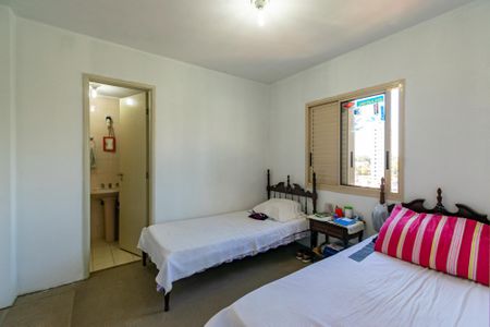 Apartamento à venda com 70m², 2 quartos e 1 vaga Apartamento à venda com 70m², 2 quartos e 1 vagaSuíte