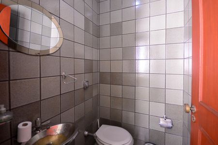Apartamento à venda com 337m², 4 quartos e 2 vagas Apartamento à venda com 337m², 4 quartos e 2 vagasLavabo 1