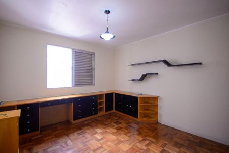 Apartamento à venda com 337m², 4 quartos e 2 vagas Apartamento à venda com 337m², 4 quartos e 2 vagasQuarto 2
