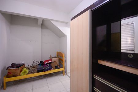 Apartamento à venda com 337m², 4 quartos e 2 vagas Apartamento à venda com 337m², 4 quartos e 2 vagasQuarto de Serviço