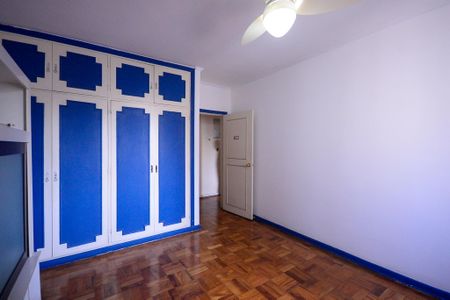 Apartamento à venda com 337m², 4 quartos e 2 vagas Apartamento à venda com 337m², 4 quartos e 2 vagasQuarto 3