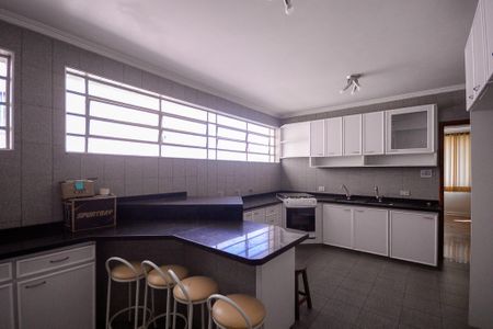 Apartamento à venda com 337m², 4 quartos e 2 vagas Apartamento à venda com 337m², 4 quartos e 2 vagasCozinha