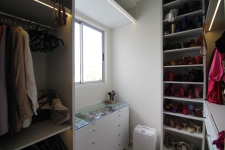 Casa de condomínio à venda com 149m², 5 quartos e 2 vagasQuarto 2