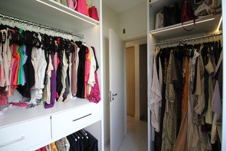 Casa de condomínio à venda com 149m², 5 quartos e 2 vagasQuarto 2