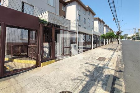 Apartamento à venda com 54m², 2 quartos e 1 vaga Apartamento à venda com 54m², 2 quartos e 1 vagaFachada do Condomínio