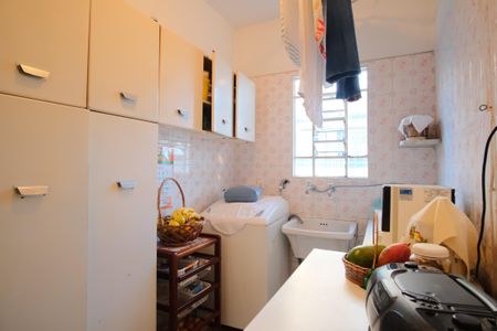 Casa à venda com 103m², 2 quartos e 1 vagaÁrea de Serviço