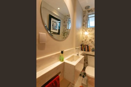 Apartamento à venda com 190m², 4 quartos e 4 vagas Apartamento à venda com 190m², 4 quartos e 4 vagasLavabo