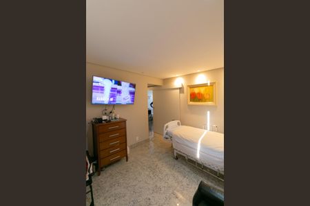 Apartamento à venda com 190m², 4 quartos e 4 vagas Apartamento à venda com 190m², 4 quartos e 4 vagasSuíte 4