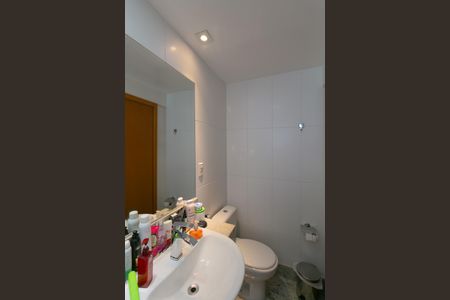 Apartamento à venda com 190m², 4 quartos e 4 vagas Apartamento à venda com 190m², 4 quartos e 4 vagasSuíte 3 Banheiro