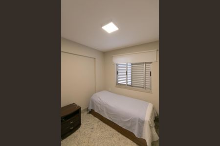 Apartamento à venda com 190m², 4 quartos e 4 vagas Apartamento à venda com 190m², 4 quartos e 4 vagasSuíte 2