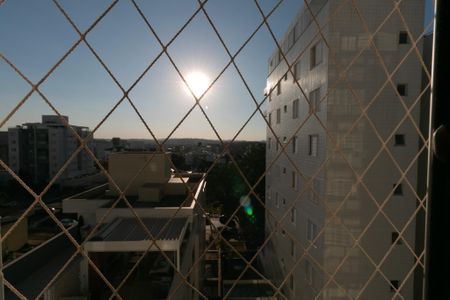 Apartamento à venda com 190m², 4 quartos e 4 vagas Apartamento à venda com 190m², 4 quartos e 4 vagasSuíte 1 Vista