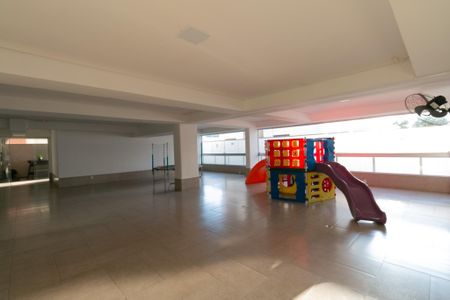 Apartamento à venda com 190m², 4 quartos e 4 vagas Apartamento à venda com 190m², 4 quartos e 4 vagasÁrea comum