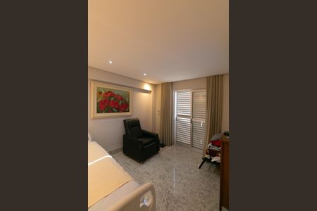 Apartamento à venda com 190m², 4 quartos e 4 vagas Apartamento à venda com 190m², 4 quartos e 4 vagasSuíte 4