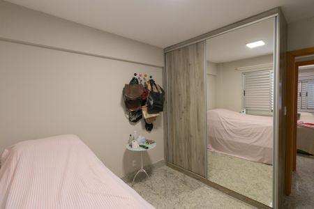 Apartamento à venda com 190m², 4 quartos e 4 vagas Apartamento à venda com 190m², 4 quartos e 4 vagasSuíte 1
