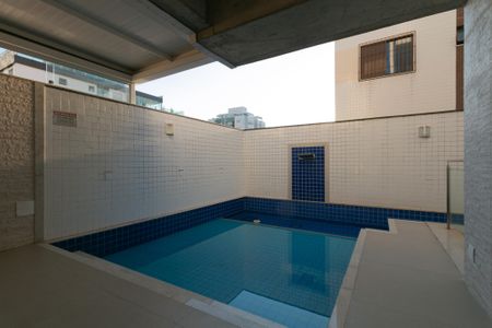 Apartamento à venda com 190m², 4 quartos e 4 vagas Apartamento à venda com 190m², 4 quartos e 4 vagasÁrea comum