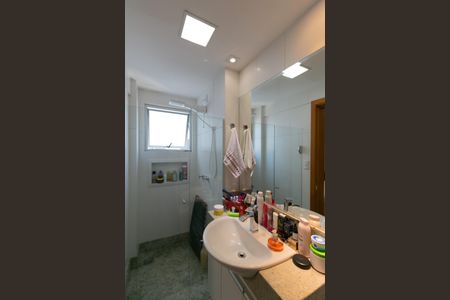 Apartamento à venda com 190m², 4 quartos e 4 vagas Apartamento à venda com 190m², 4 quartos e 4 vagasSuíte 3 Banheiro