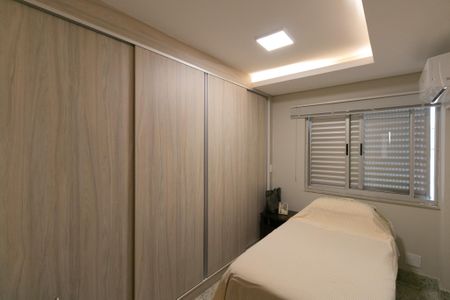 Apartamento à venda com 190m², 4 quartos e 4 vagas Apartamento à venda com 190m², 4 quartos e 4 vagasSuíte 3