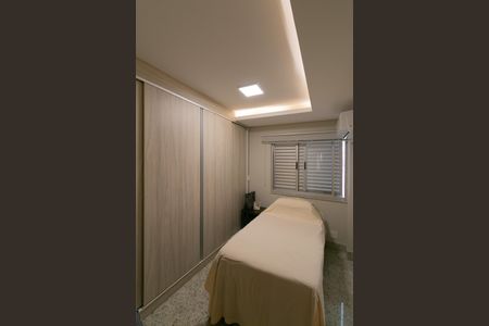 Apartamento à venda com 190m², 4 quartos e 4 vagas Apartamento à venda com 190m², 4 quartos e 4 vagasSuíte 3