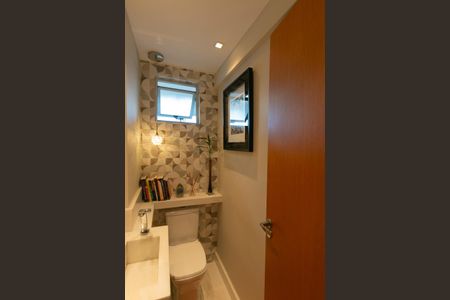 Apartamento à venda com 190m², 4 quartos e 4 vagas Apartamento à venda com 190m², 4 quartos e 4 vagasLavabo