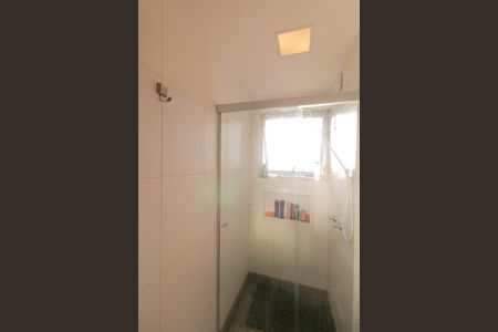 Apartamento à venda com 190m², 4 quartos e 4 vagas Apartamento à venda com 190m², 4 quartos e 4 vagasSuíte 1 e 2 Banheiro