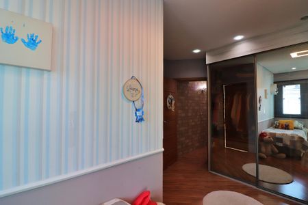 Casa à venda com 220m², 2 quartos e 6 vagasSuíte 2