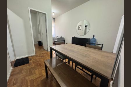 Apartamento à venda com 35m², 1 quarto e sem vaga Apartamento à venda com 35m², 1 quarto e sem vagaSala