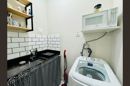 Apartamento à venda com 35m², 1 quarto e sem vaga Apartamento à venda com 35m², 1 quarto e sem vagaCozinha e Área de Serviço