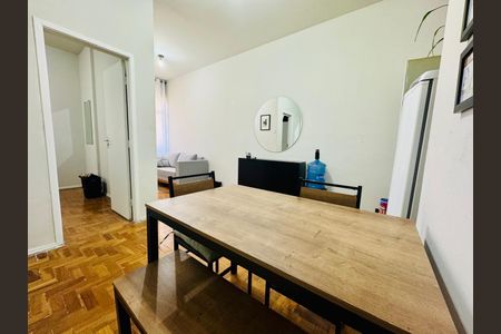 Apartamento à venda com 35m², 1 quarto e sem vagaSala