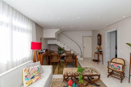Apartamento à venda com 200m², 4 quartos e 2 vagasSala