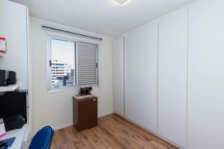 Apartamento à venda com 200m², 4 quartos e 2 vagasQuarto 3