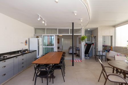 Apartamento à venda com 200m², 4 quartos e 2 vagasCobertura