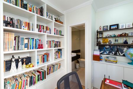 Apartamento à venda com 200m², 4 quartos e 2 vagasQuarto