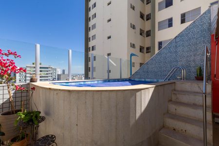 Apartamento à venda com 200m², 4 quartos e 2 vagasPiscina