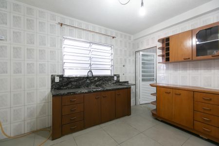 Casa para alugar com 300m², 3 quartos e 2 vagas Casa para alugar com 300m², 3 quartos e 2 vagasCozinha