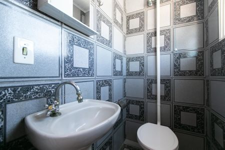 Casa para alugar com 300m², 3 quartos e 2 vagas Casa para alugar com 300m², 3 quartos e 2 vagasBanheiro 3