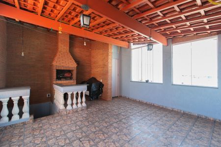 Casa para alugar com 300m², 3 quartos e 2 vagas Casa para alugar com 300m², 3 quartos e 2 vagasÁrea comum