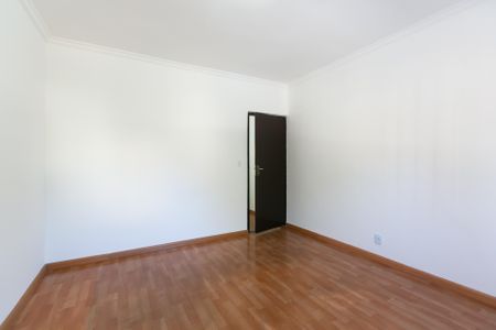 Casa para alugar com 300m², 3 quartos e 2 vagas Casa para alugar com 300m², 3 quartos e 2 vagasQuarto 1
