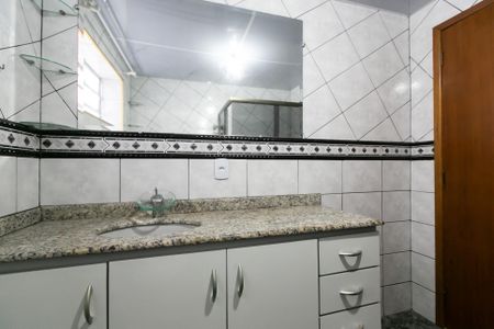 Casa para alugar com 300m², 3 quartos e 2 vagas Casa para alugar com 300m², 3 quartos e 2 vagasBanheiro 2