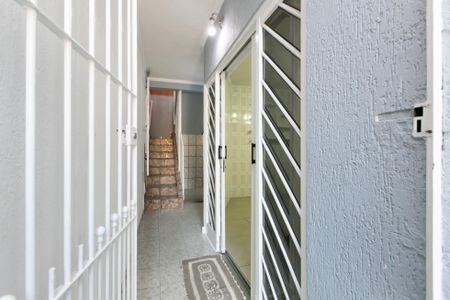 Casa para alugar com 300m², 3 quartos e 2 vagas Casa para alugar com 300m², 3 quartos e 2 vagasCorredor - Entrada