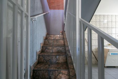 Casa para alugar com 300m², 3 quartos e 2 vagas Casa para alugar com 300m², 3 quartos e 2 vagasEscada