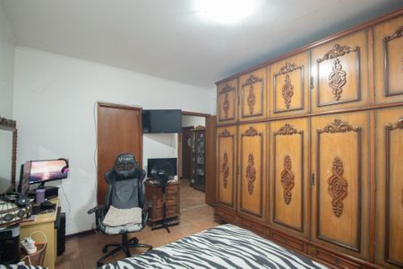 Casa à venda com 240m², 5 quartos e 5 vagas Casa à venda com 240m², 5 quartos e 5 vagasSuíte 1