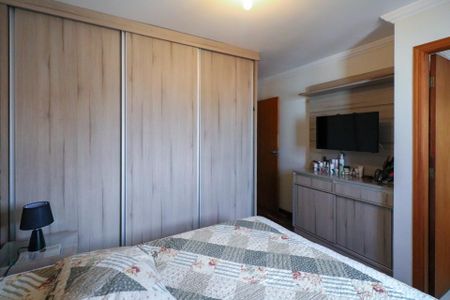 Apartamento à venda com 85m², 3 quartos e 2 vagas Apartamento à venda com 85m², 3 quartos e 2 vagasSuíte