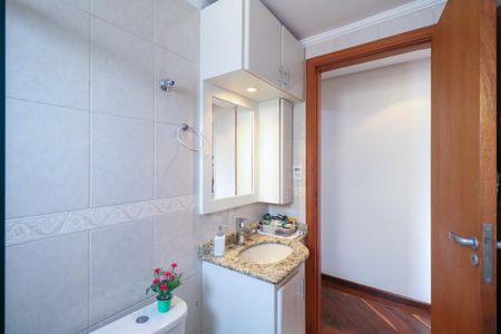 Apartamento à venda com 85m², 3 quartos e 2 vagas Apartamento à venda com 85m², 3 quartos e 2 vagasBanheiro Social